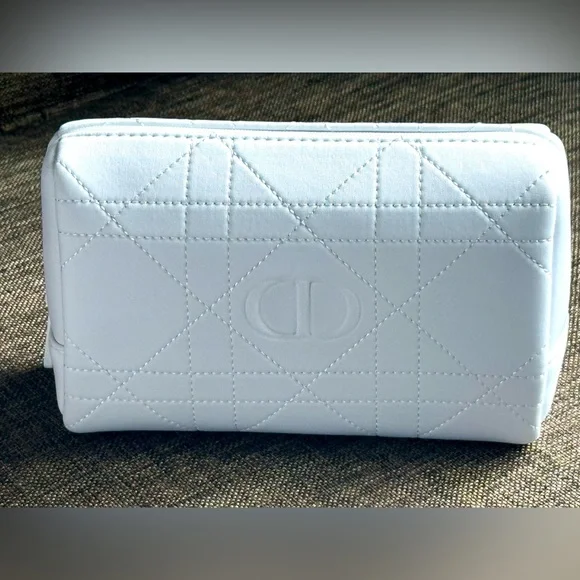 Classic Stunning DIOR Pure white cushioned trousseau bag - Picture 3 of 6